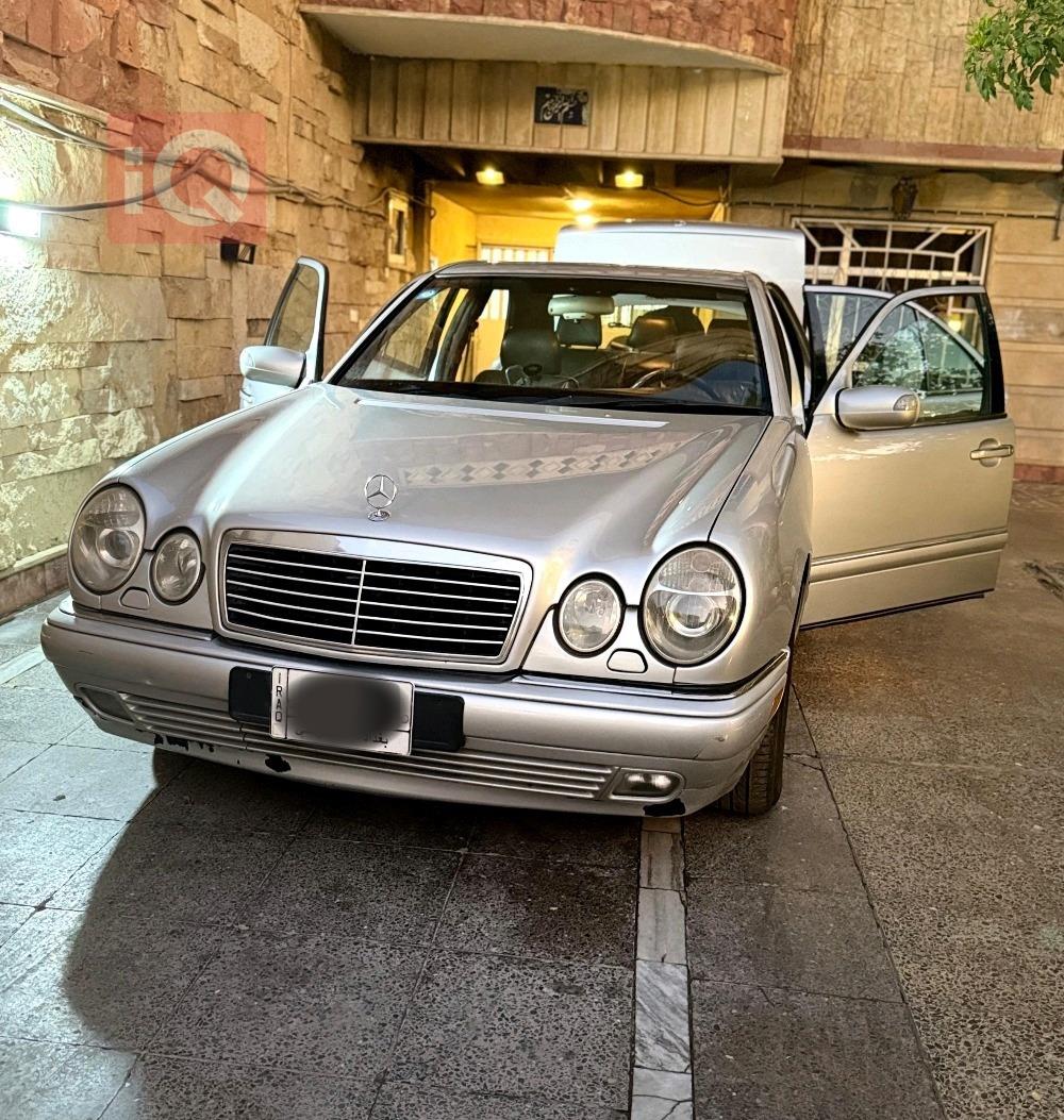 مرسيدس بنز E-Class